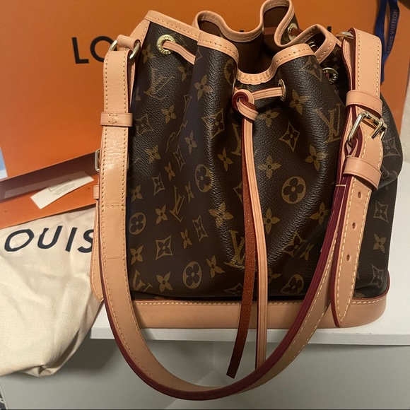 Handbags - Louis Vuitton Petit Noé